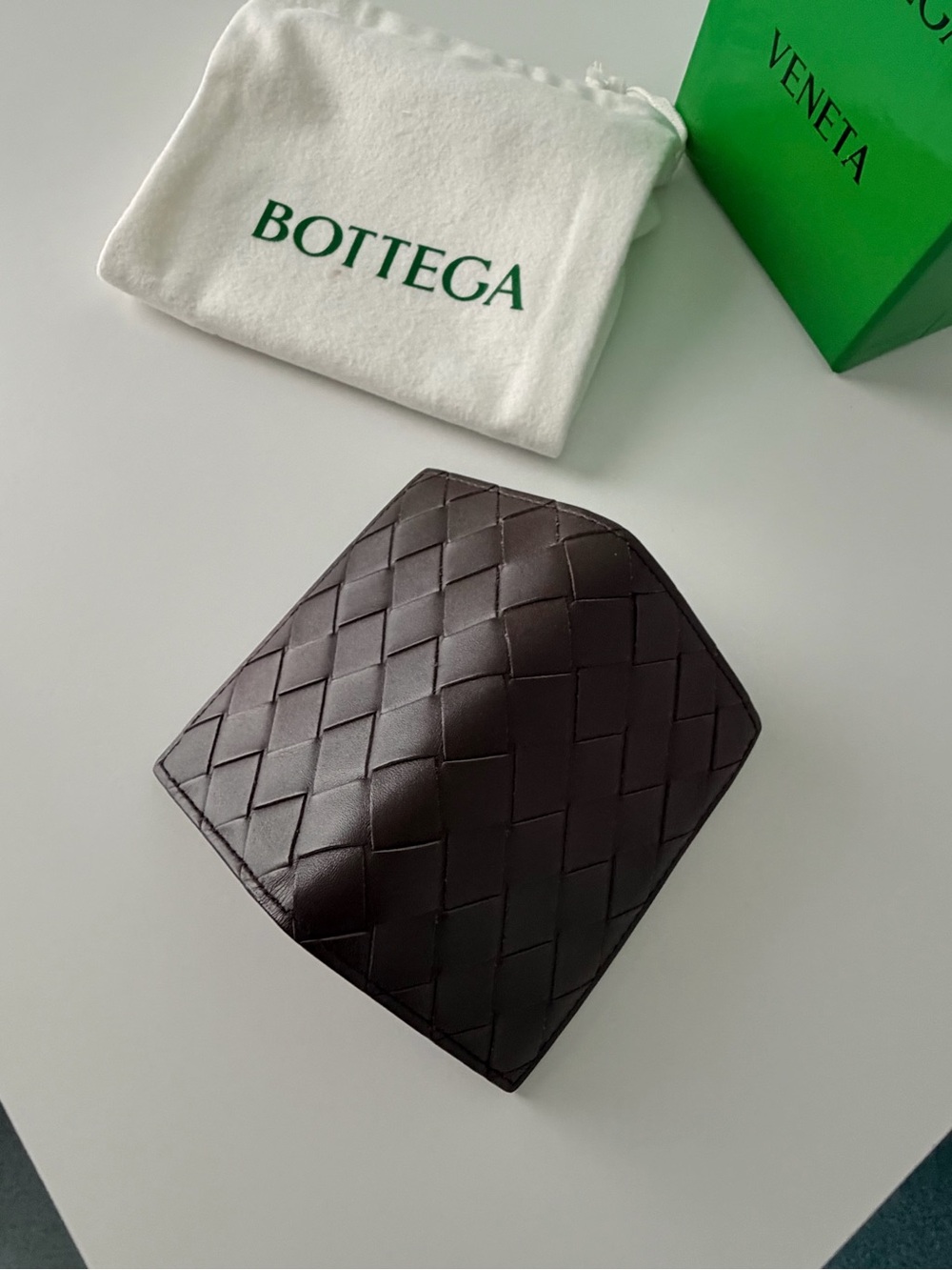 Bottega Veneta Fondant Intrecciato Flap Card Case